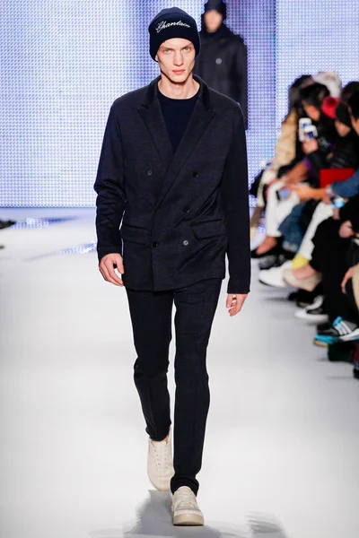Look 40